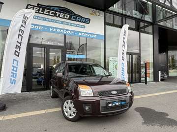 1.25i Benzine Black Magic slechts 33DKM