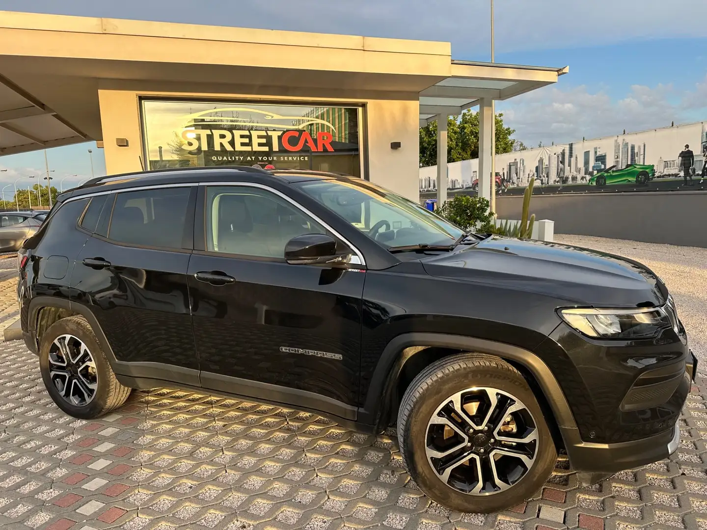 Jeep Compass Compass 1.6 Multijet II 2WD Limited Schwarz - 2