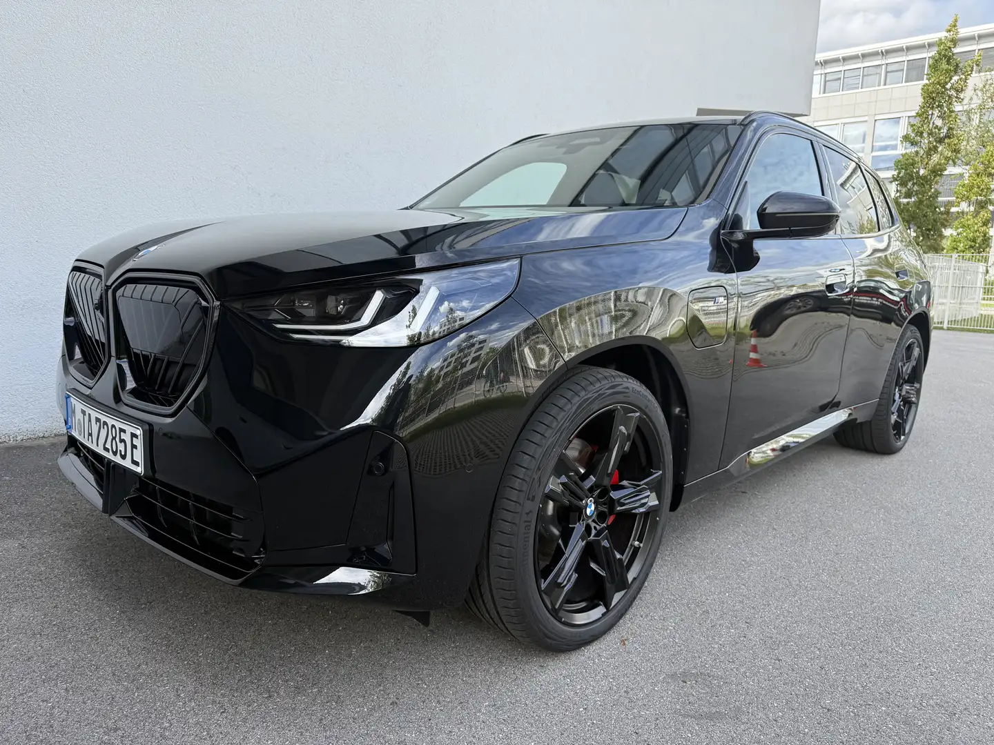 BMW X3 X3 30e xDrive PHEV, M Pro, AHK und alle Pakete Schwarz - 2