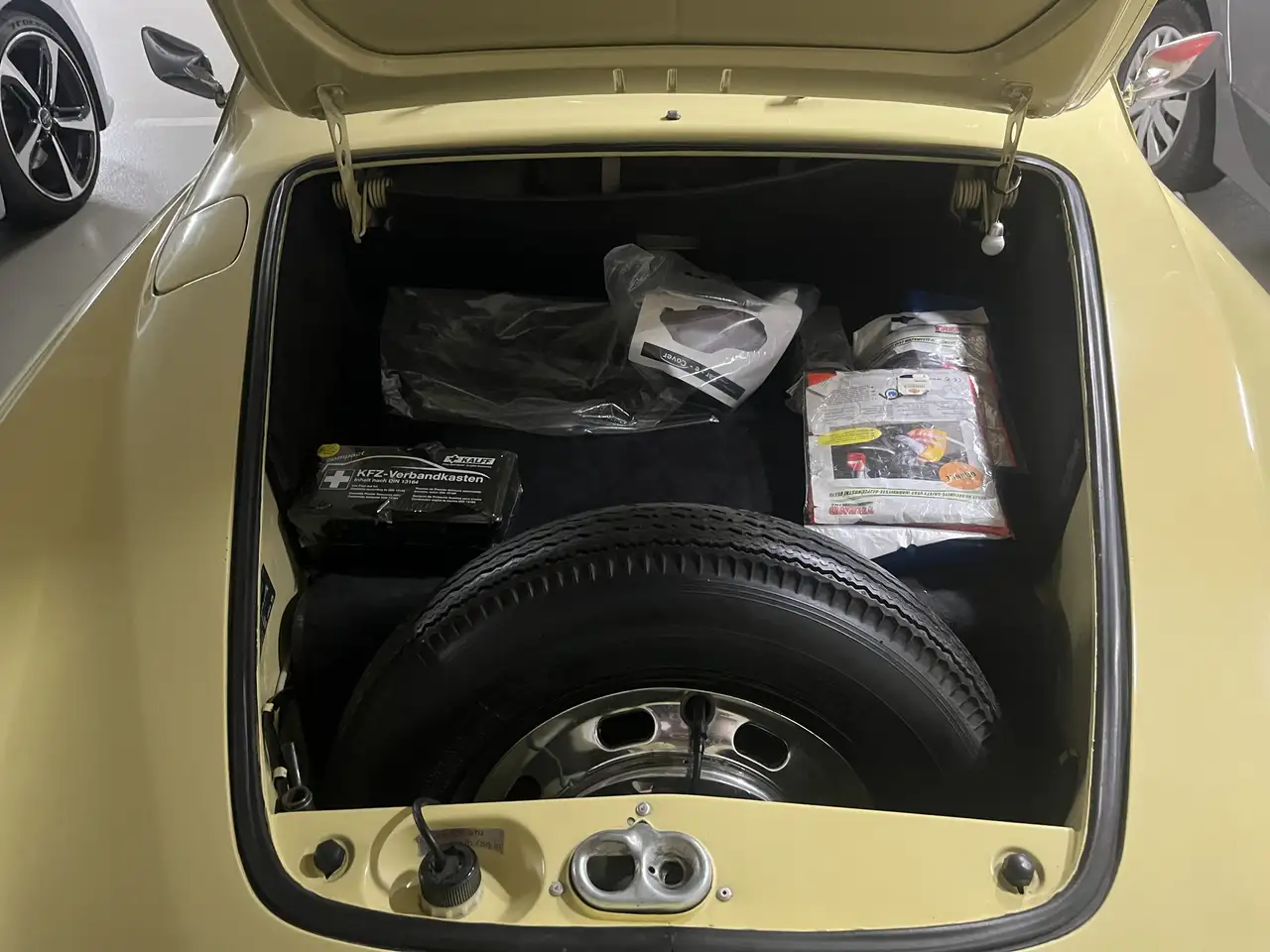 Volkswagen Karmann Ghia Cabriolet, foto 9