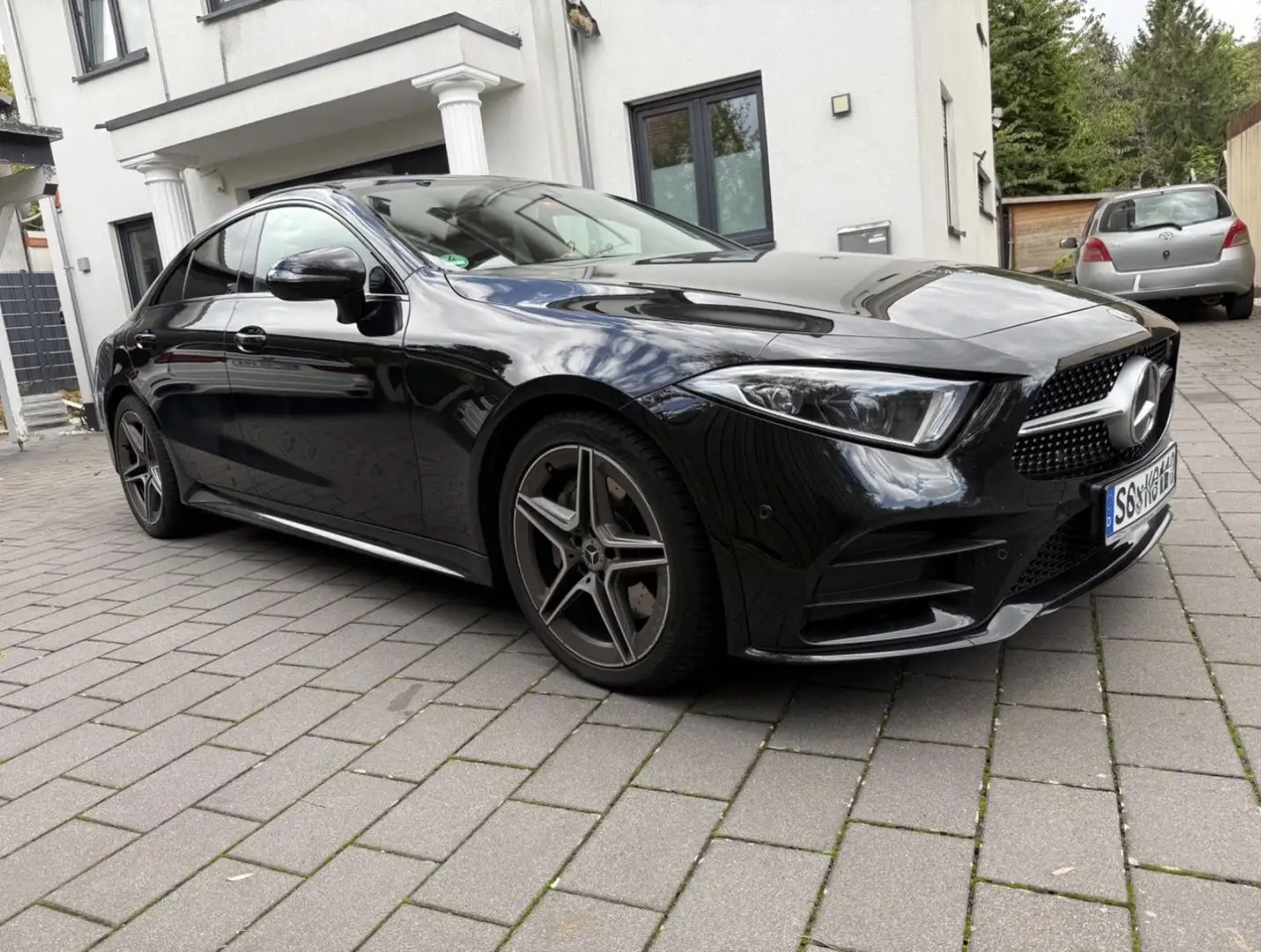 Mercedes-Benz CLS 300 d 9G-TRONIC AMG Line - Finanzierung möglich Schwarz - 1