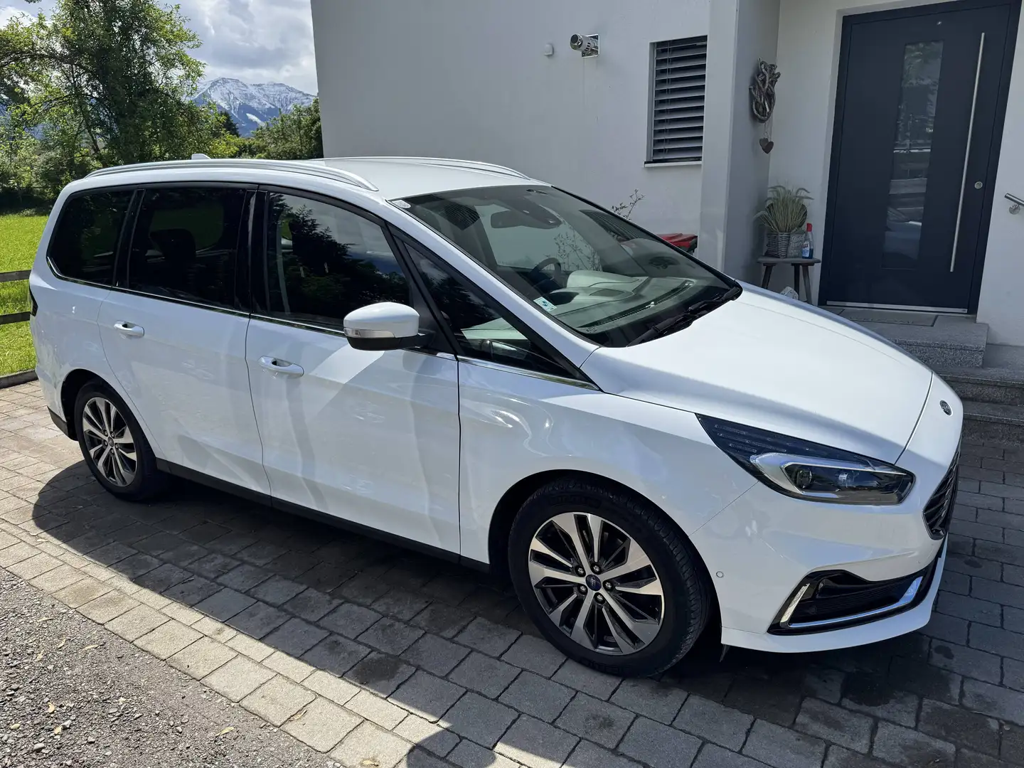 Ford Galaxy Galaxy 2,0 EcoBlue Titanium Automatik 7-Sitzer Weiß - 2