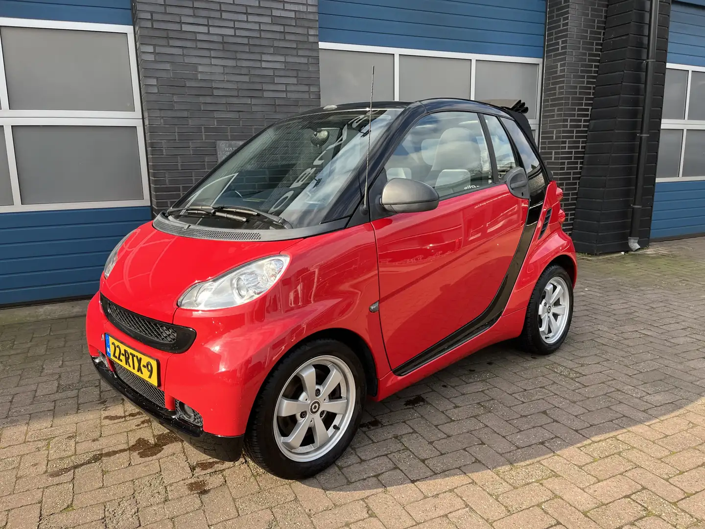 smart forTwo cabrio 1.0 mhd Pure,airco, elektrische dak en rane Czerwony - 2