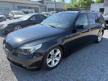 525d Touring Aut.*GUTER ZUSTAND*PANO