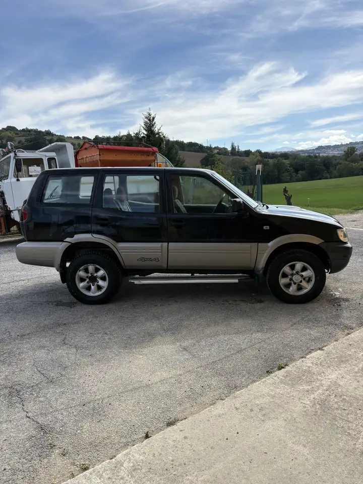 Nissan Terrano 5p 2.7 tdi SE, foto 4