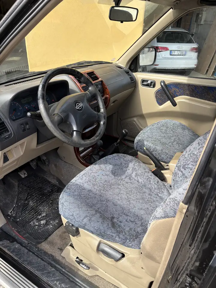 Nissan Terrano 5p 2.7 tdi SE, foto 7