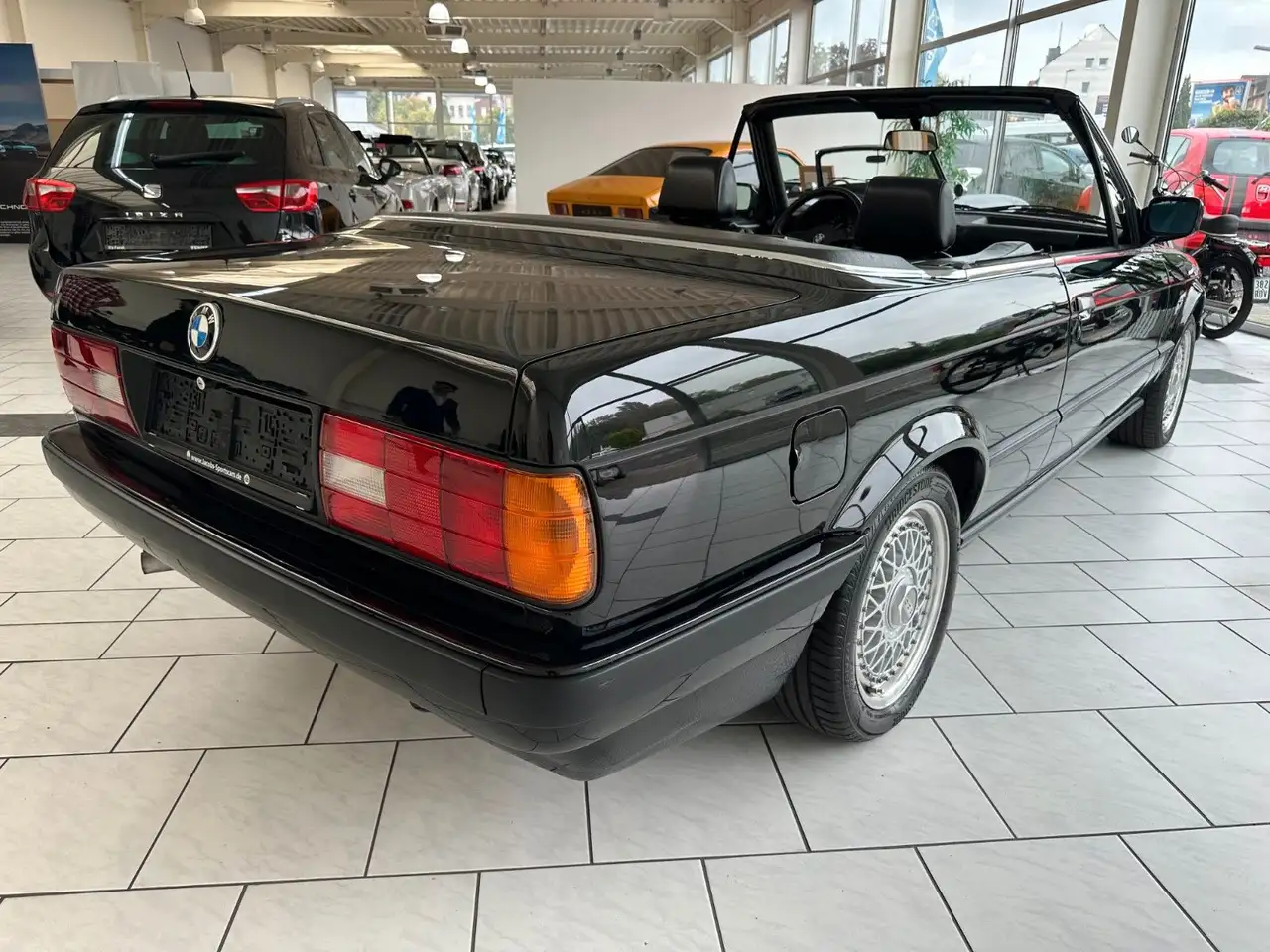 BMW 320 i *Leder* *H-Kennzeichen*, foto 3