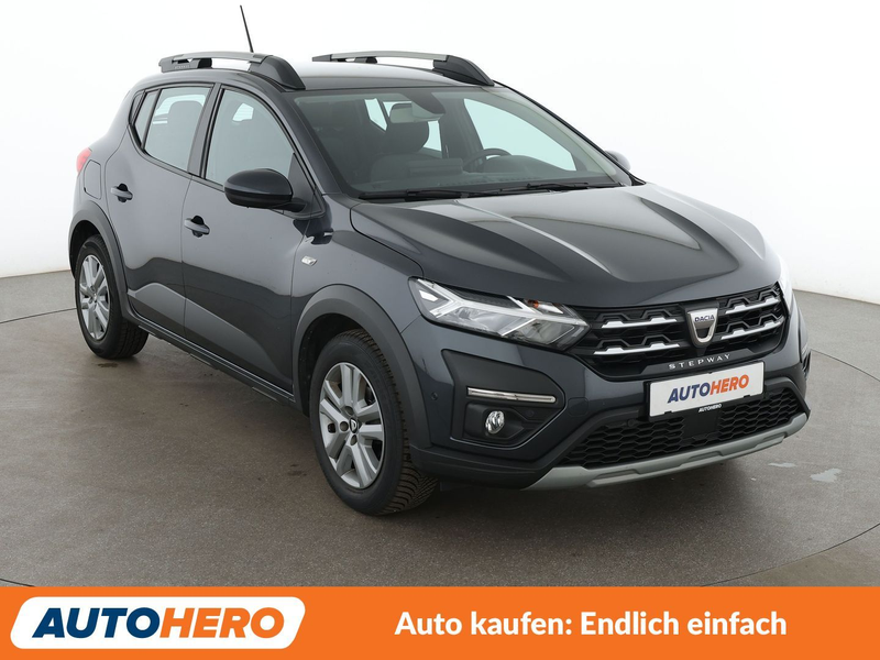 Dacia Sandero 1.0 TCe Stepway Comfort*NAVI*TEMPO*CAM*PDC* — photo 8