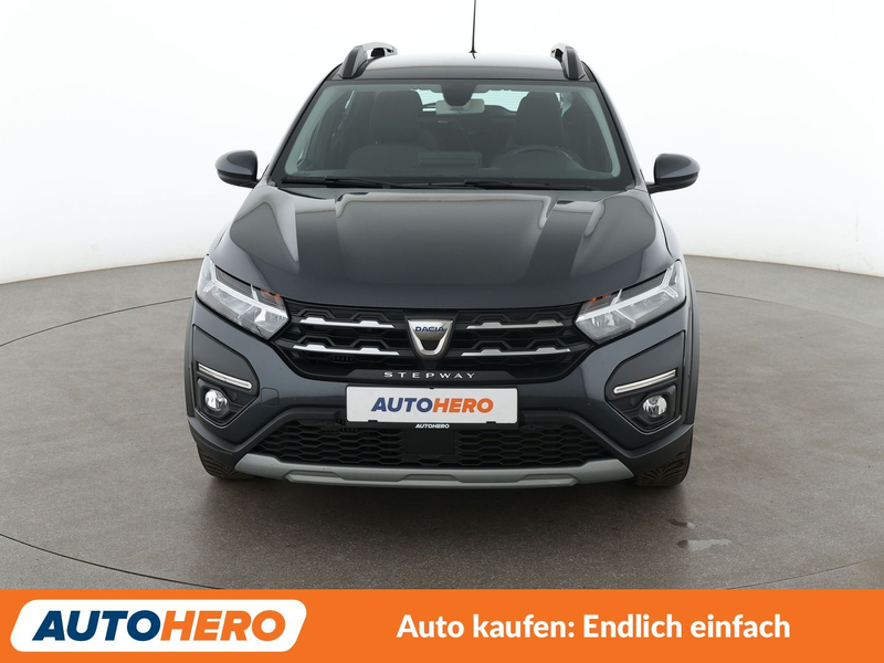 Dacia Sandero 1.0 TCe Stepway Comfort*NAVI*TEMPO*CAM*PDC* — photo 9
