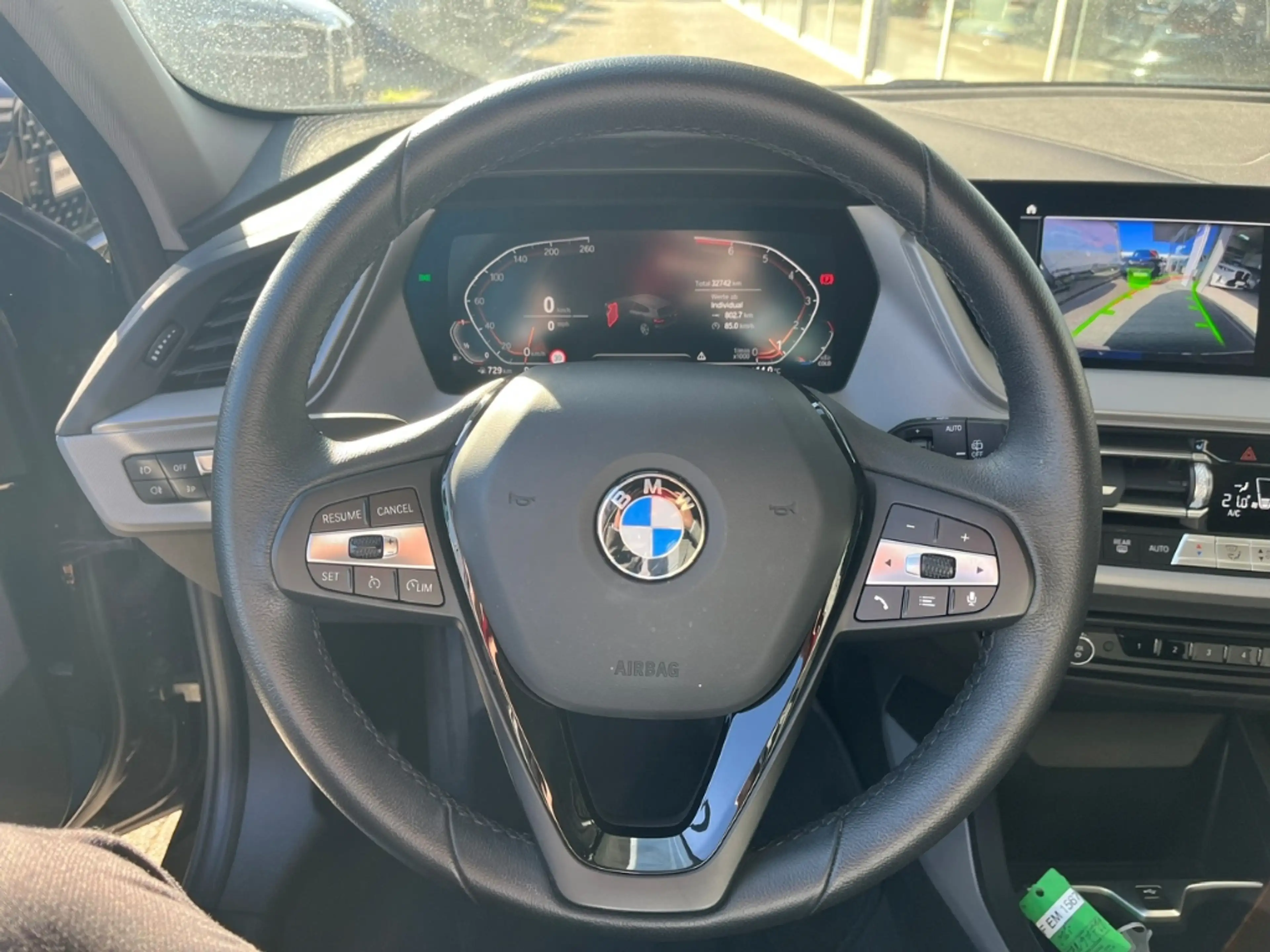 BMW 116 iA Lim. LMR Navi LED Parkass. SHZ Tempomat LiveCoc — photo 9