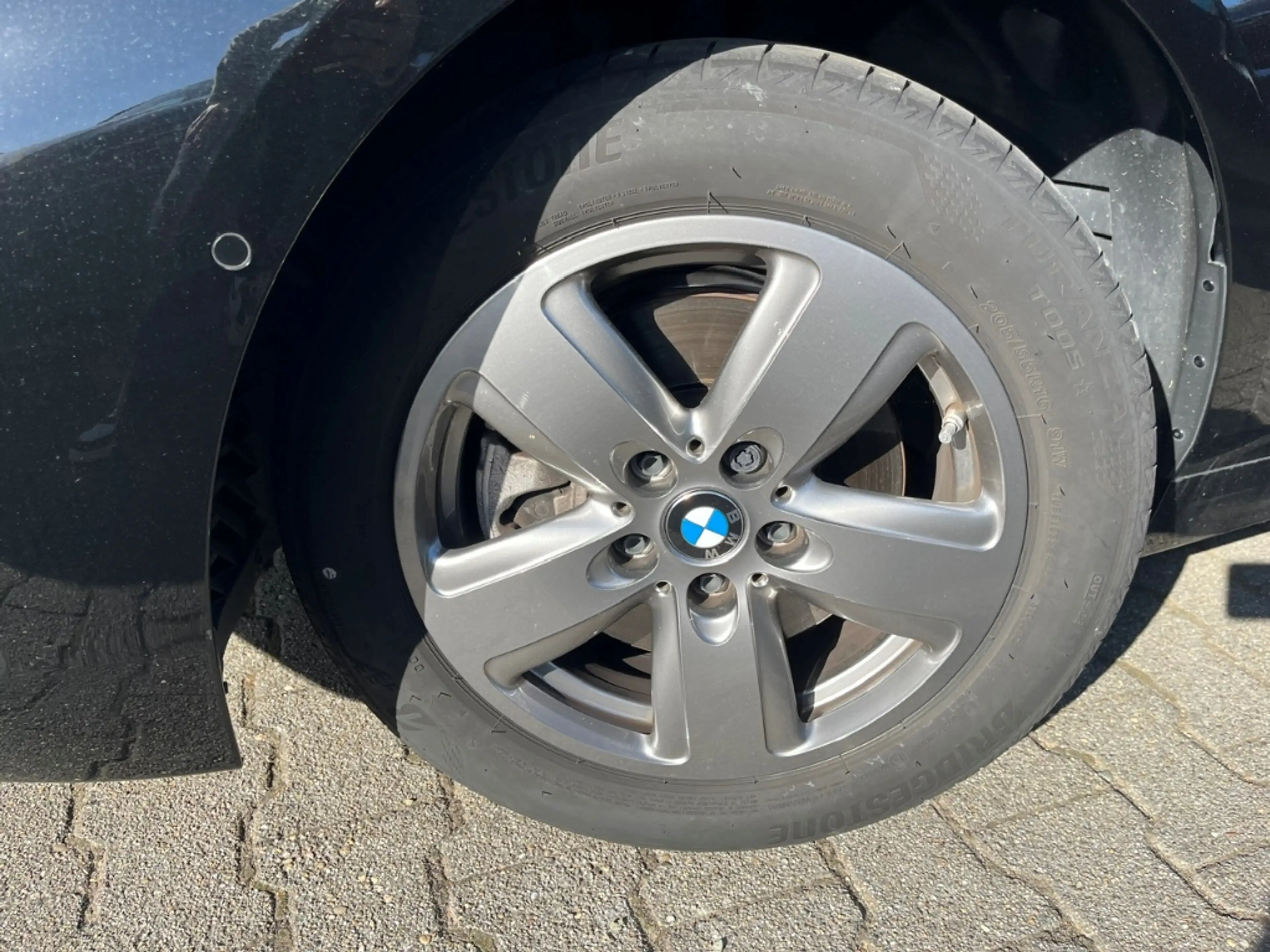BMW 116 iA Lim. LMR Navi LED Parkass. SHZ Tempomat LiveCoc — photo 5