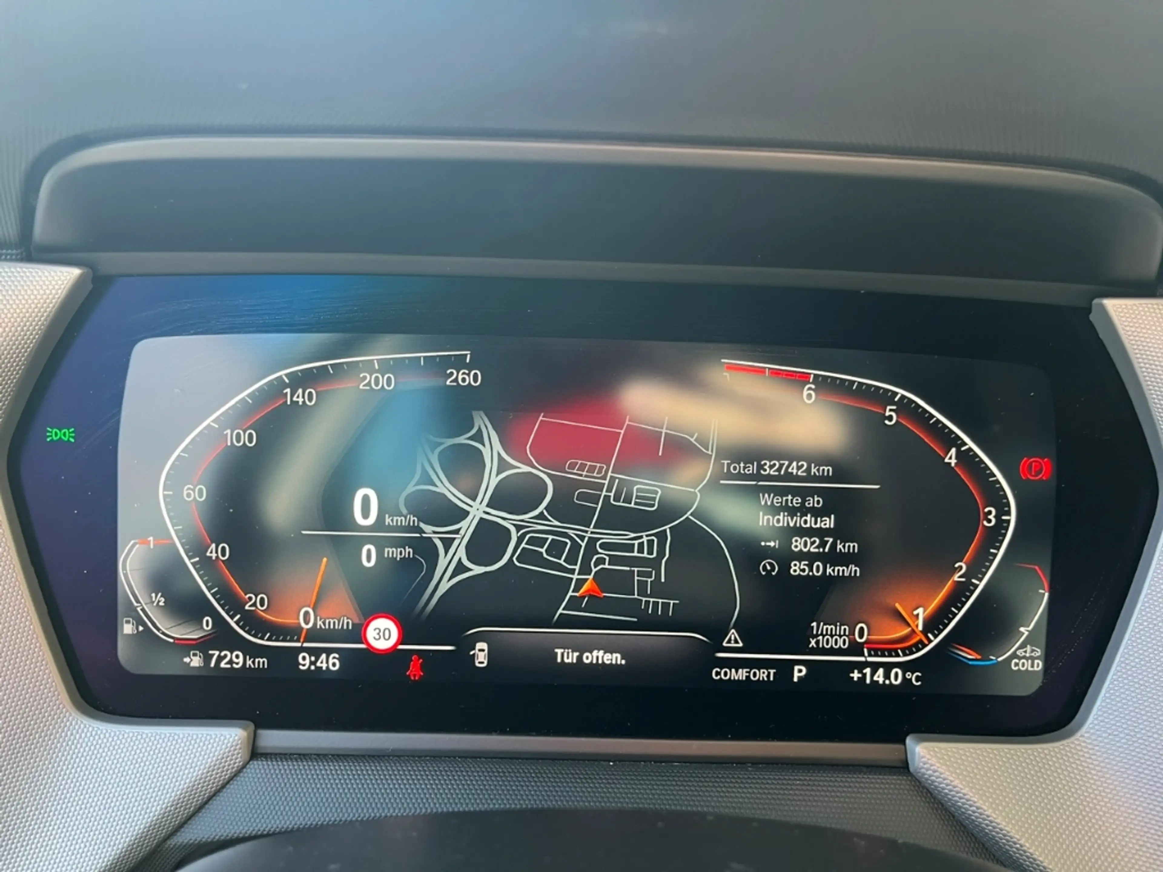 BMW 116 iA Lim. LMR Navi LED Parkass. SHZ Tempomat LiveCoc — photo 10