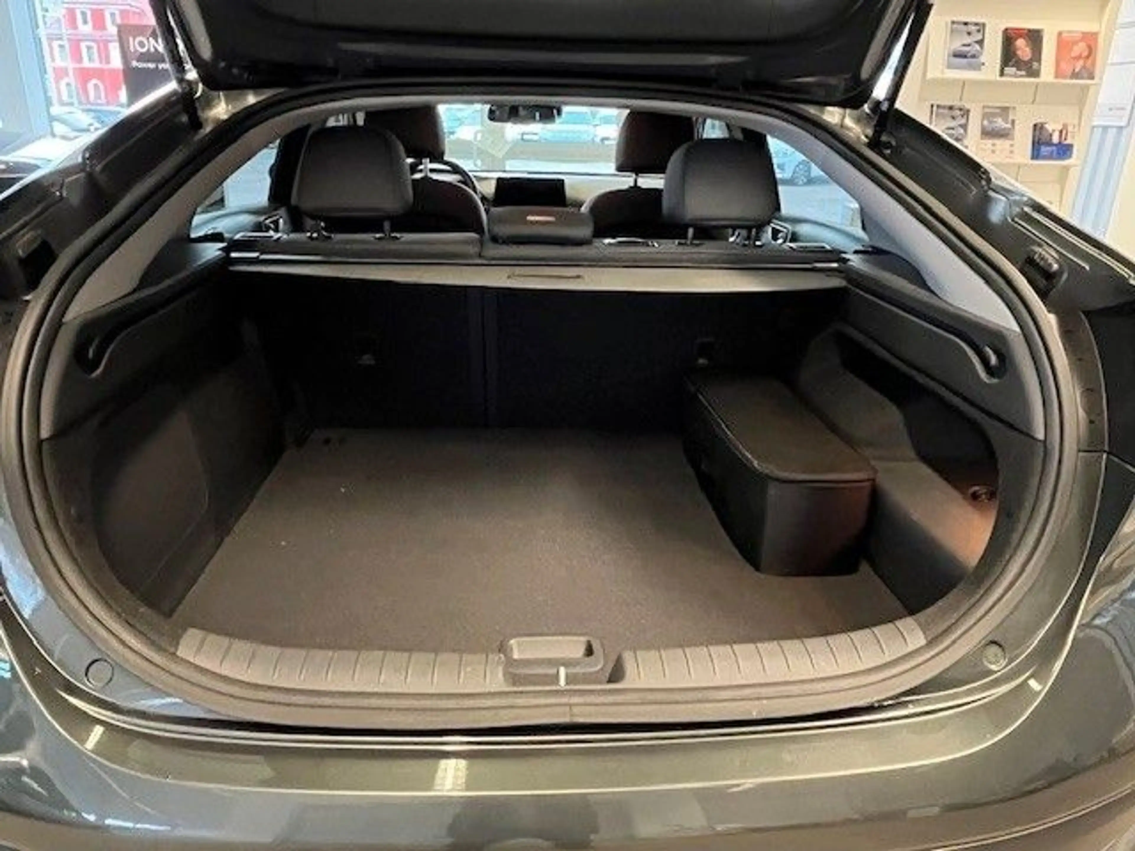 Hyundai IONIQ 1.6l GDi PLUG-IN HYBRID — photo 5