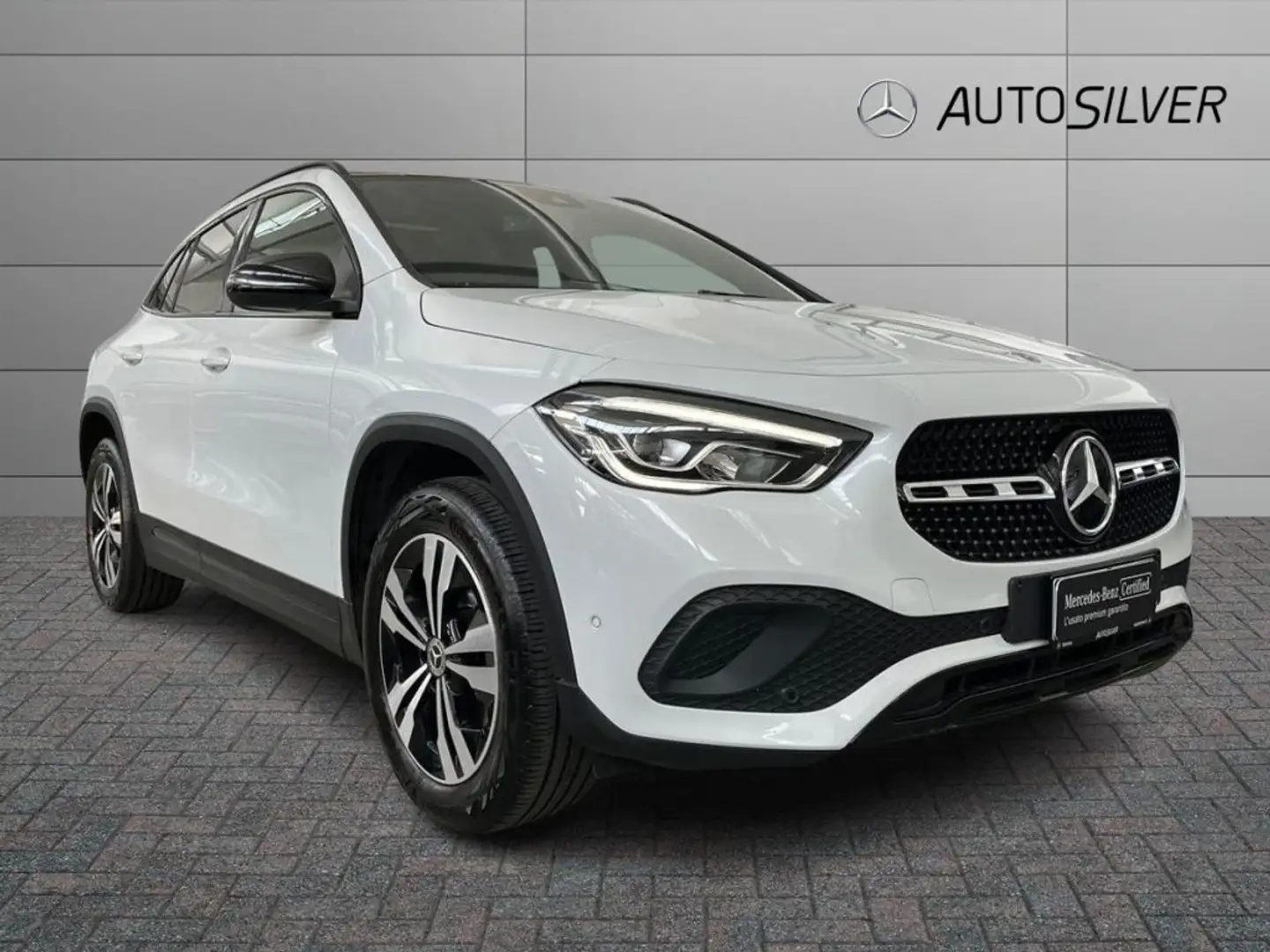 Mercedes-Benz GLA 200 d Automatic Sport Plus Bianco - 1
