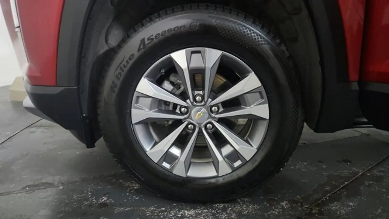 Chevrolet Equinox снимка Chevrolet Equinox