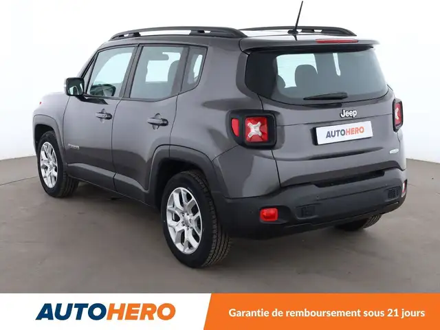 Jeep Renegade view 4