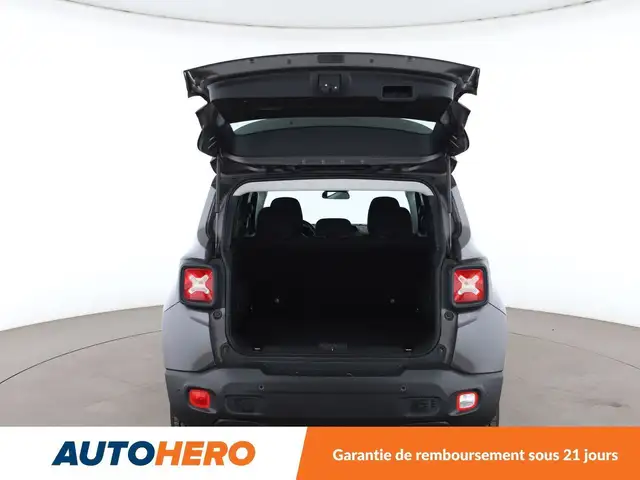 Jeep Renegade view 16
