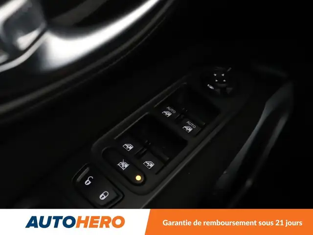 Jeep Renegade view 29