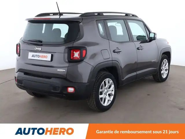 Jeep Renegade view 6