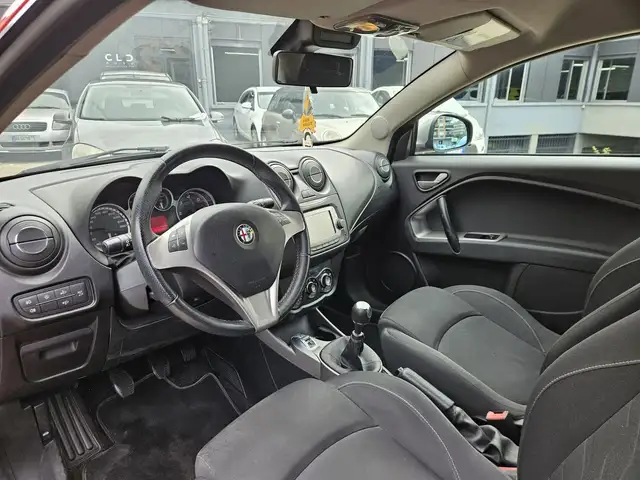 Alfa Romeo MiTo view 6