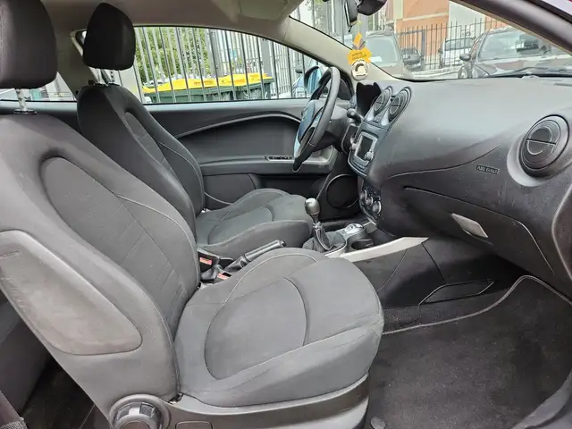Alfa Romeo MiTo view 9
