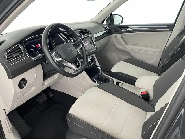 Volkswagen Tiguan view 8