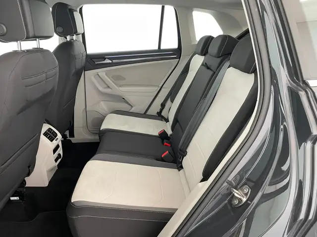 Volkswagen Tiguan view 11