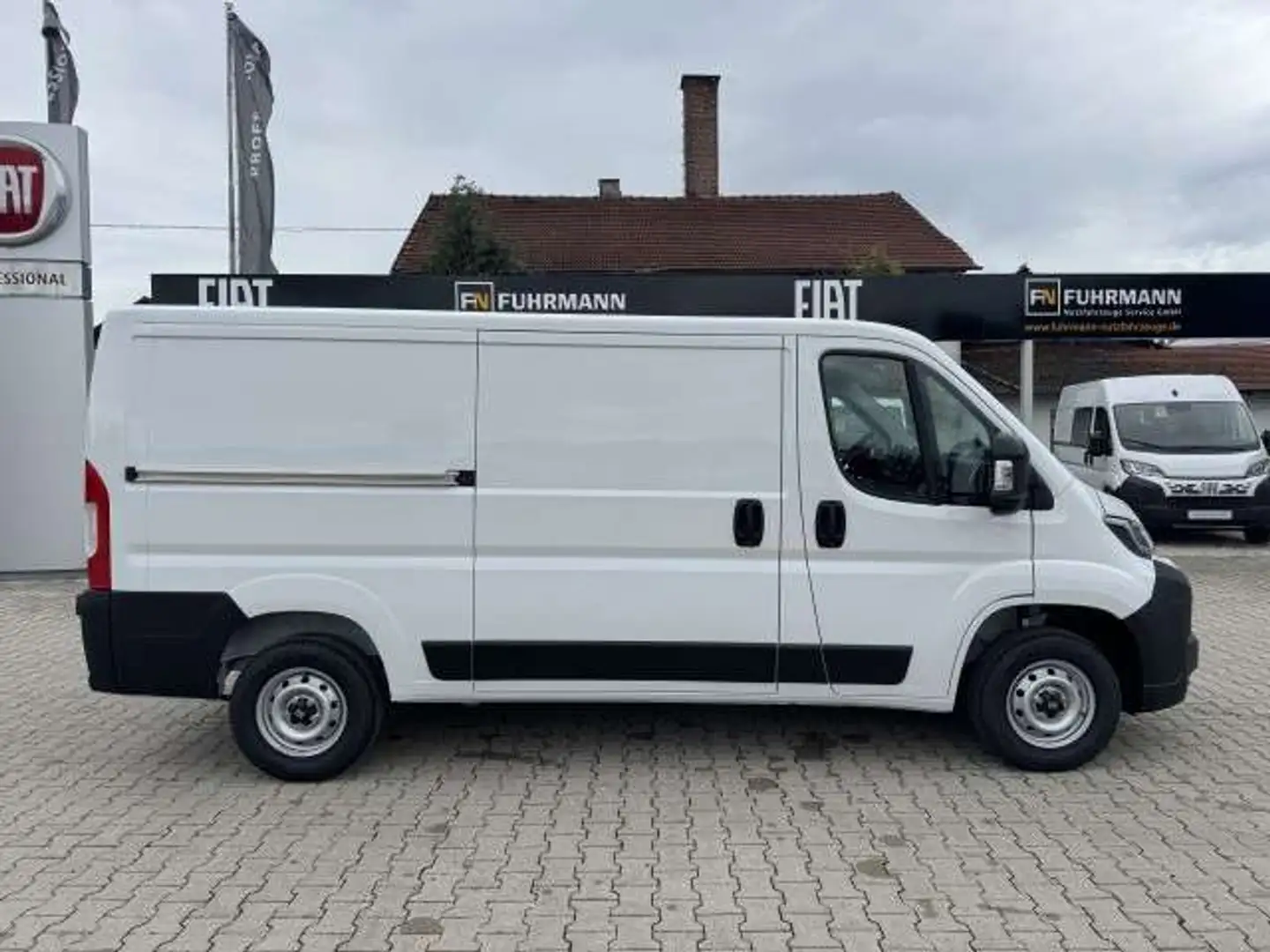 Fiat Ducato KASTENWAGEN 33 L2H1 140MT Weiß - 2