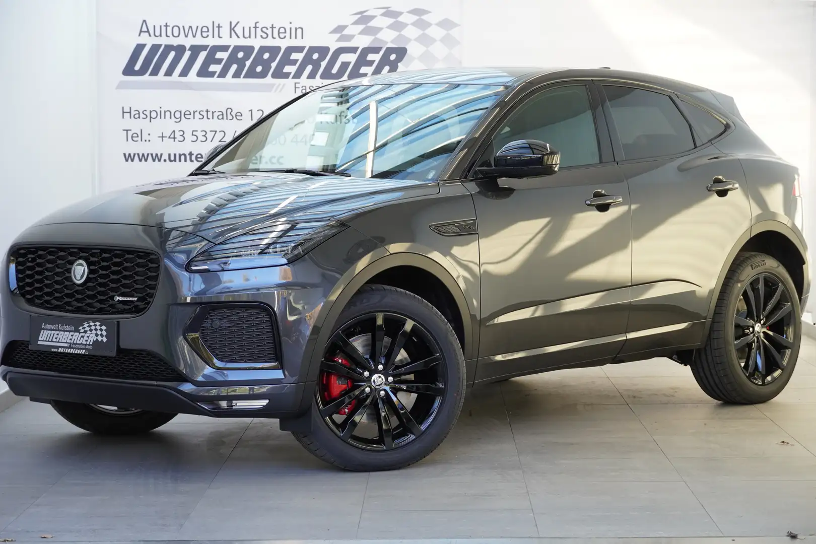 Jaguar E-Pace D165 R-Dynamic SE AWD Aut. Grau - 2