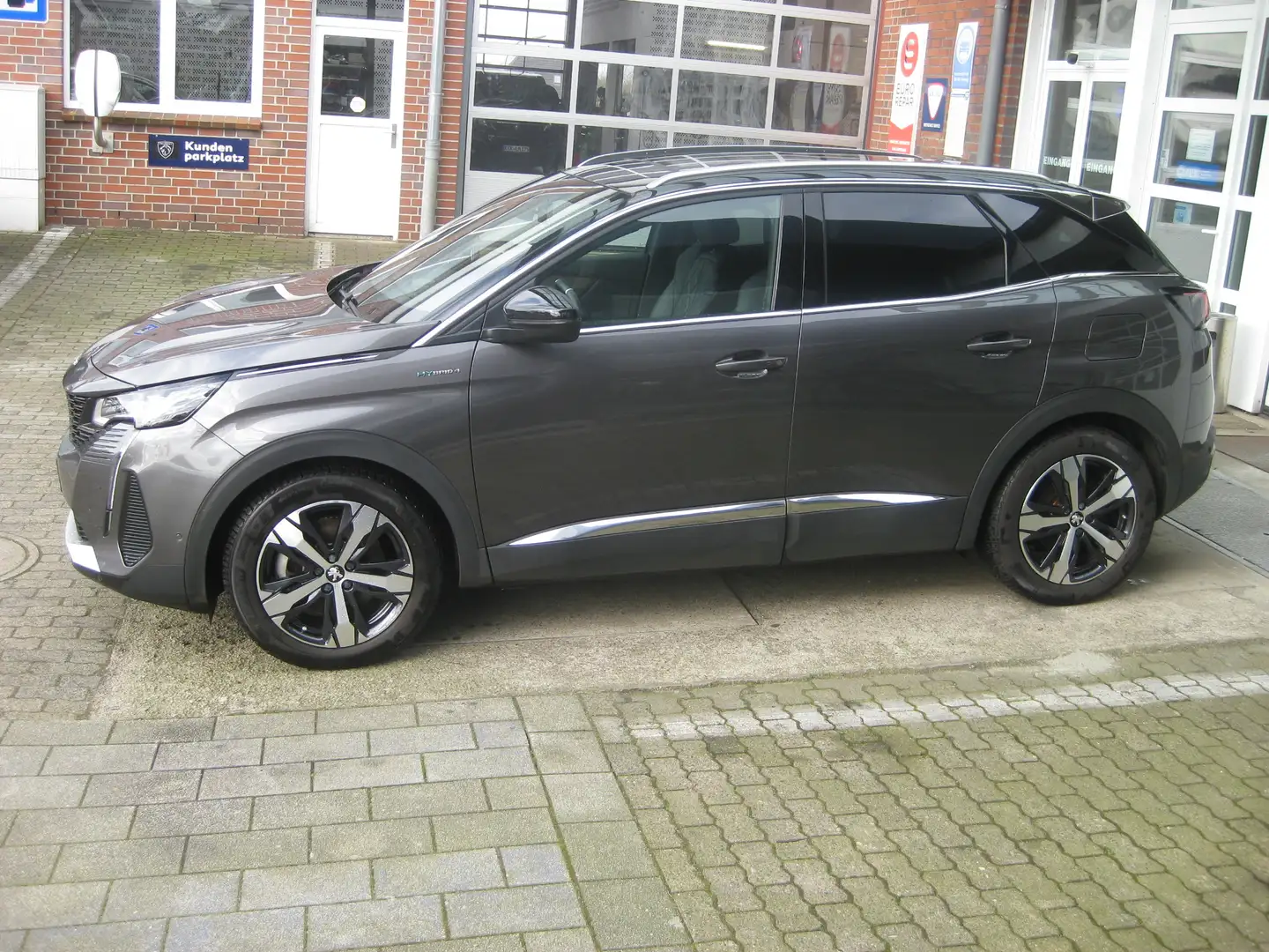Peugeot 3008 Hybrid4 300 GT Grau - 2