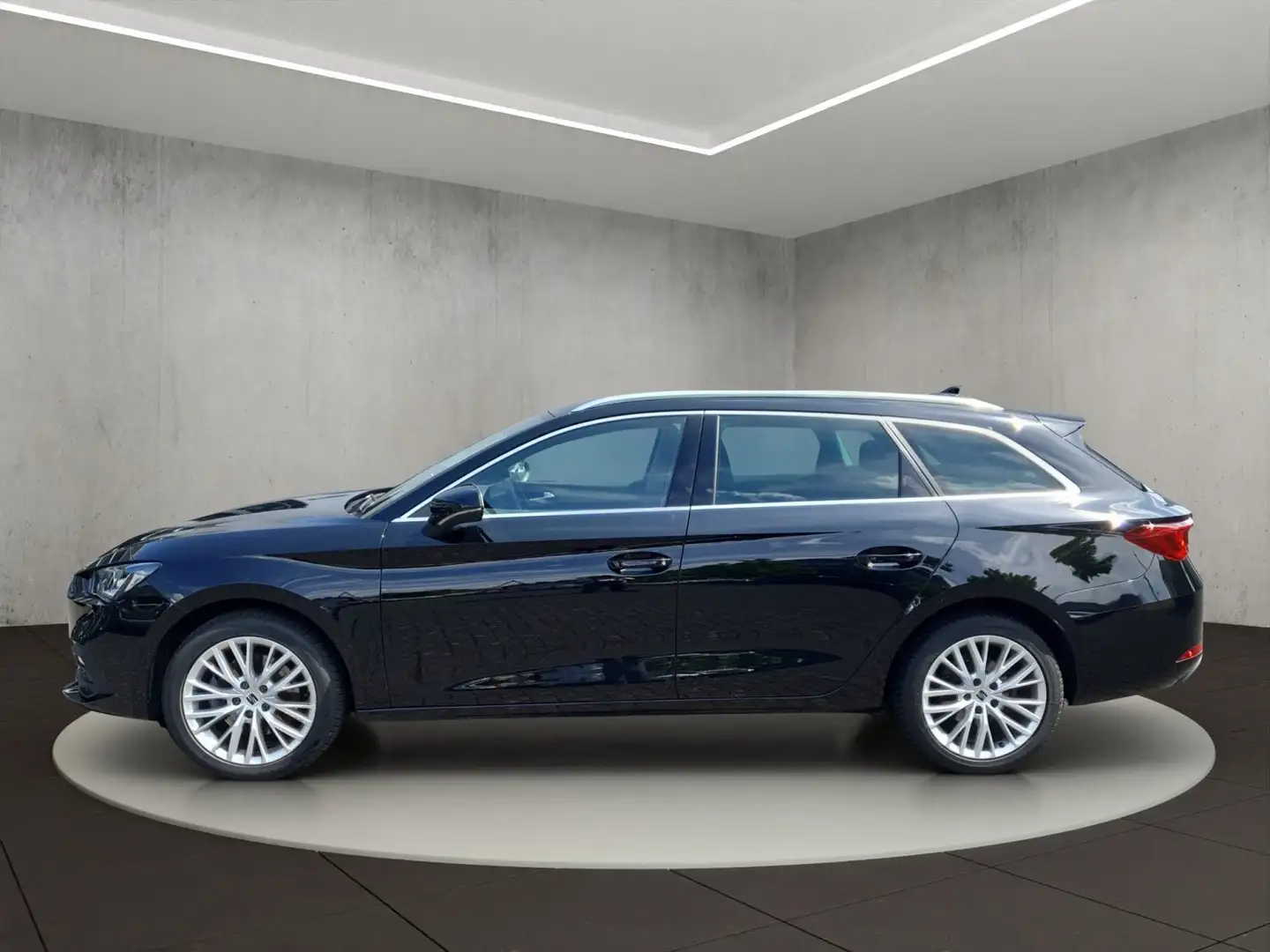 SEAT Leon Sportstourer 2.0 TDI Xcellence Navigation A Noir - 2