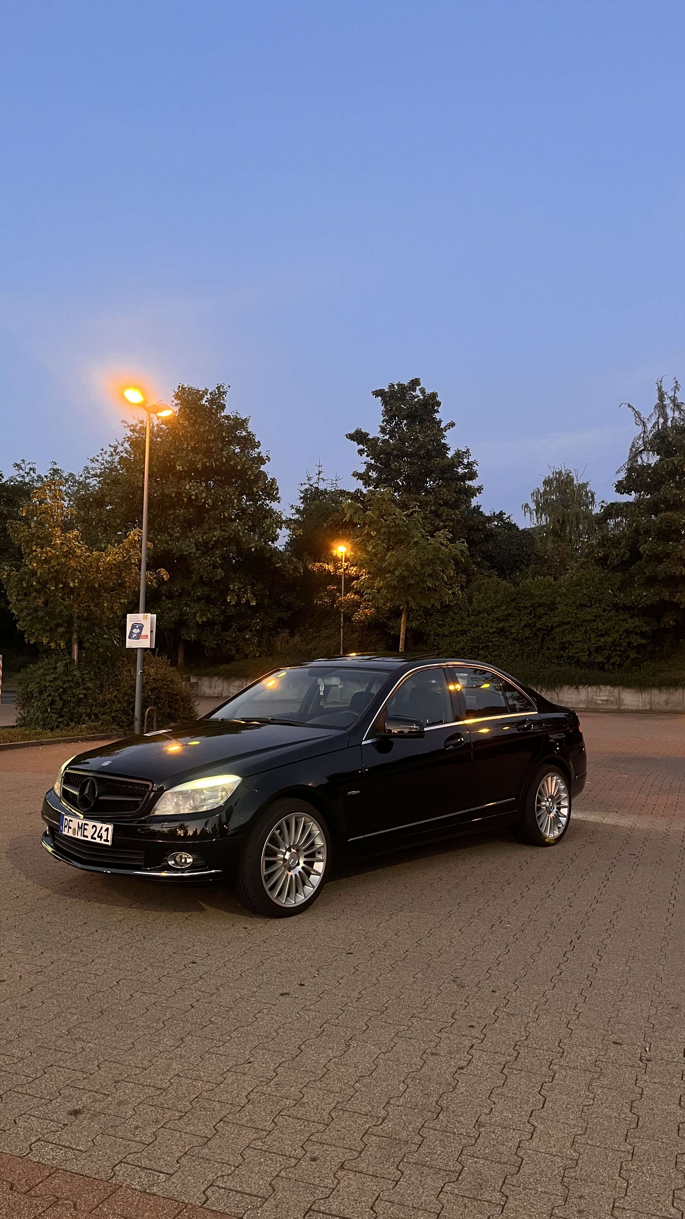 Second hand Mercedes Benz C-Class 