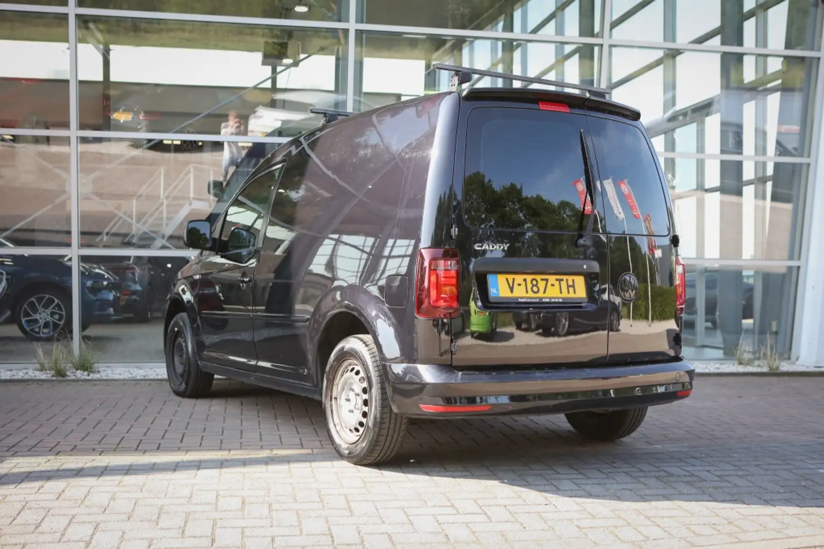 Volkswagen Caddy 2.0 TDI L1H1 BMT Zwart - 2