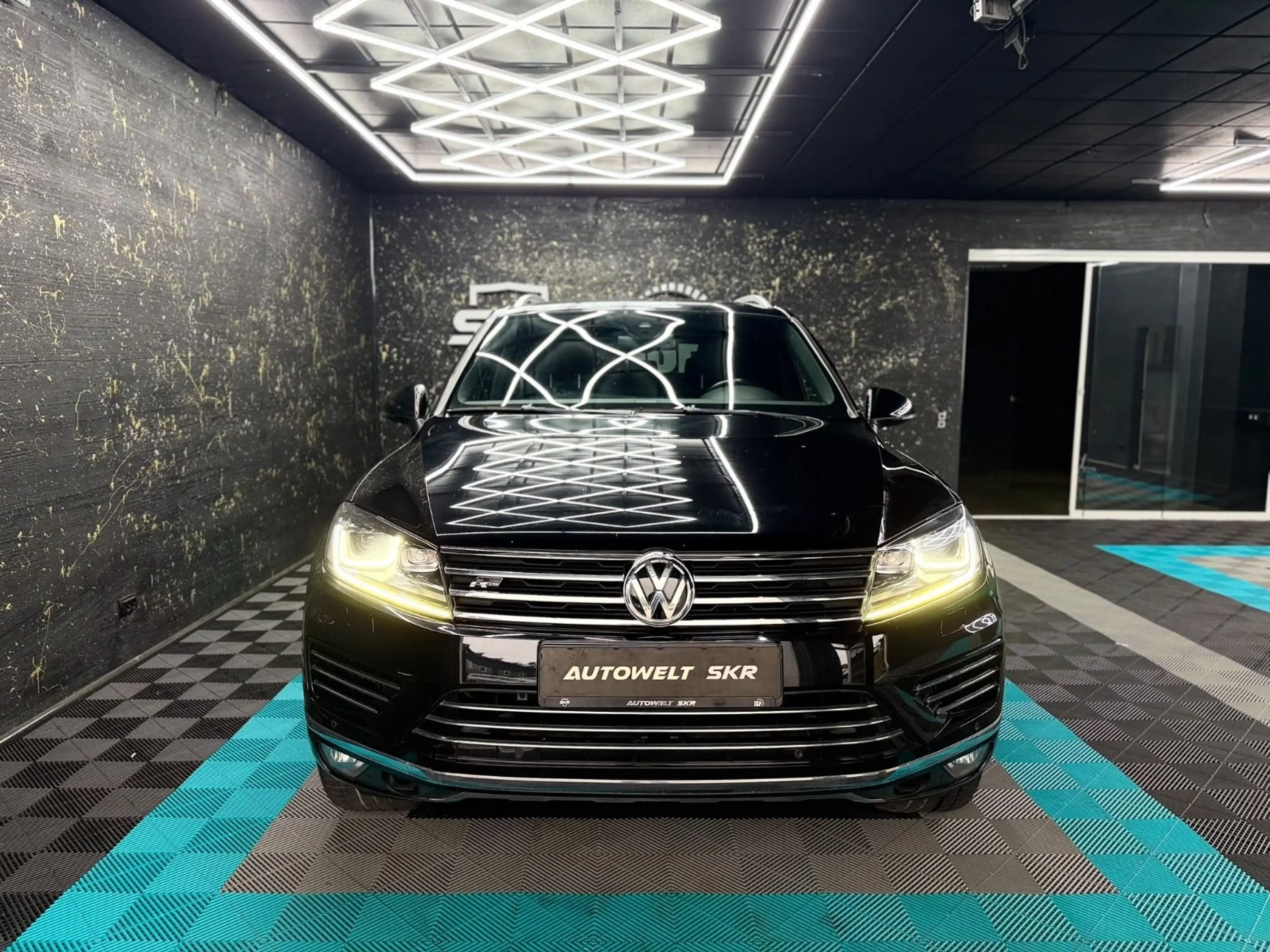 Volkswagen Touareg V6 TDI BMT 4Motion Terrain Tech/R-LINE/3,5T AHK — photo 2