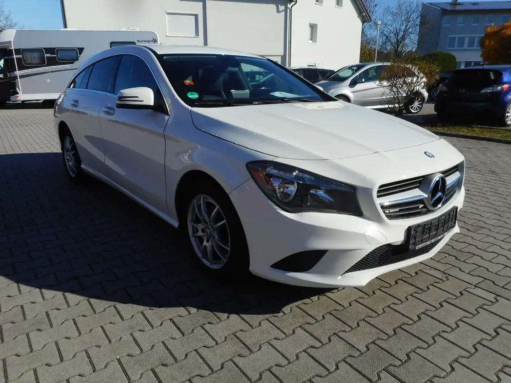 Mercedes-Benz CLA 200 2016 из Европы — купить под ключ