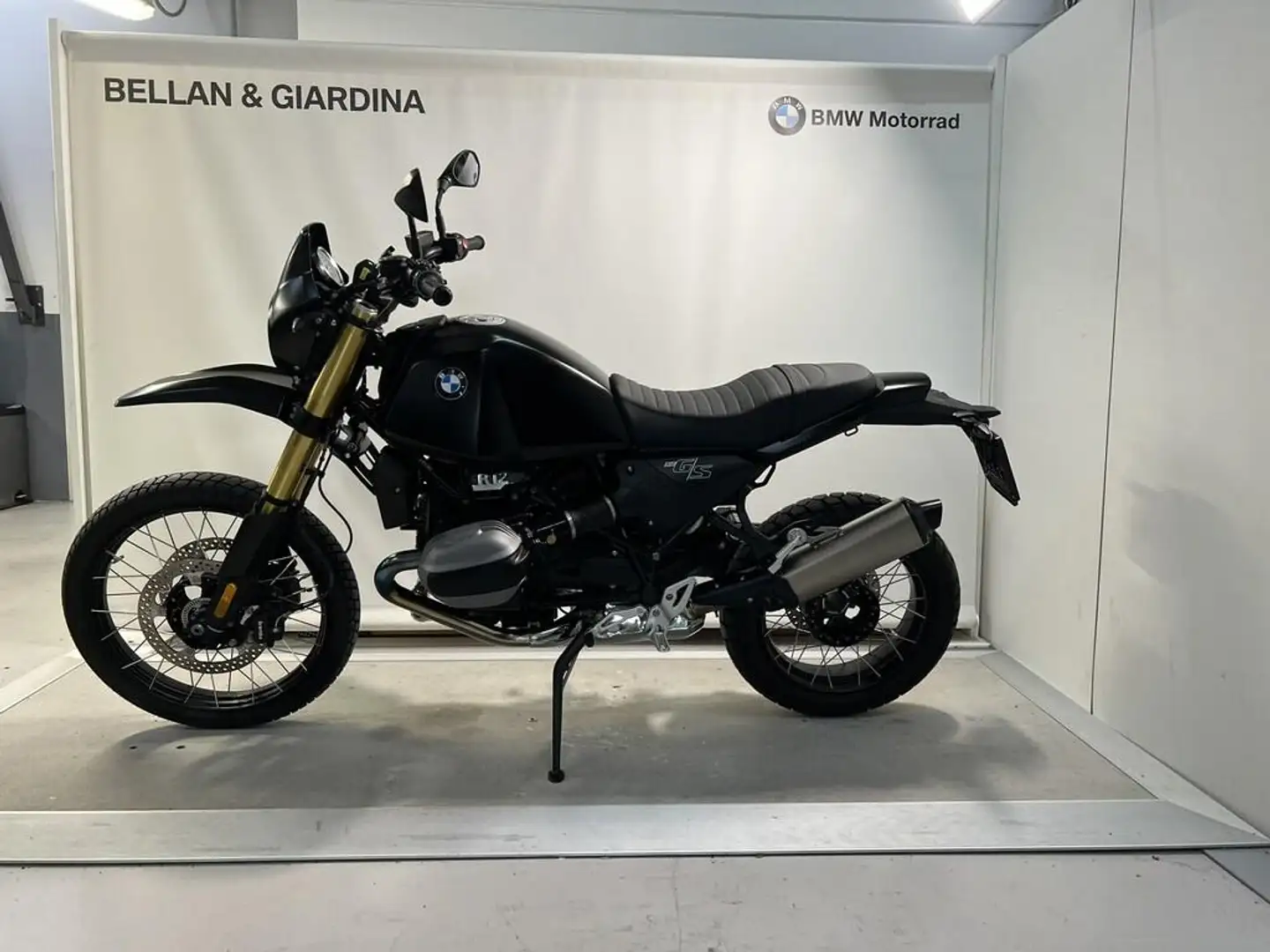 BMW R 12 Abs Negro - 1