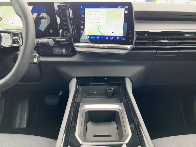 Renault Austral view 12