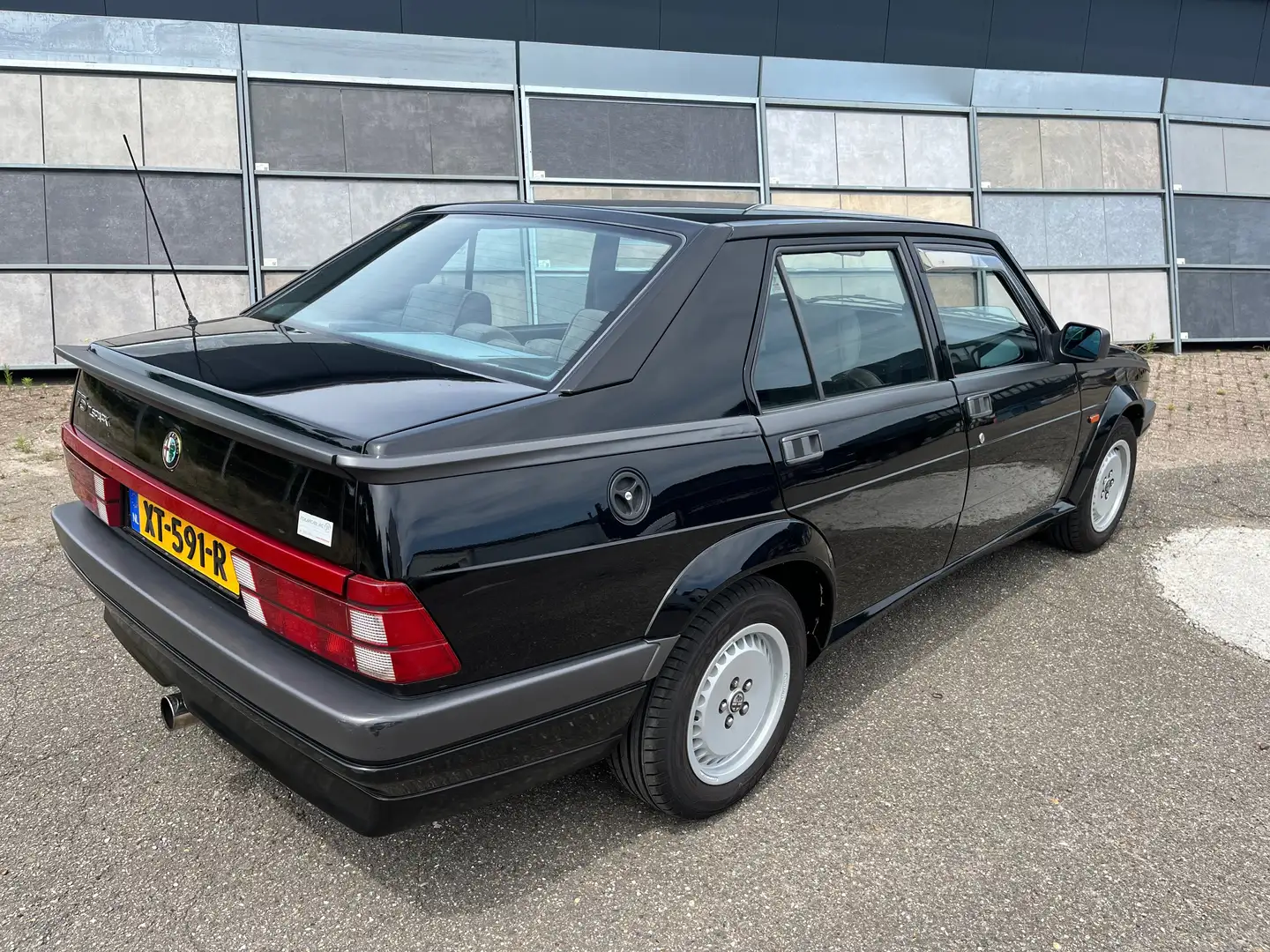 Alfa Romeo 75 2.0 T.Spark Negru - 2