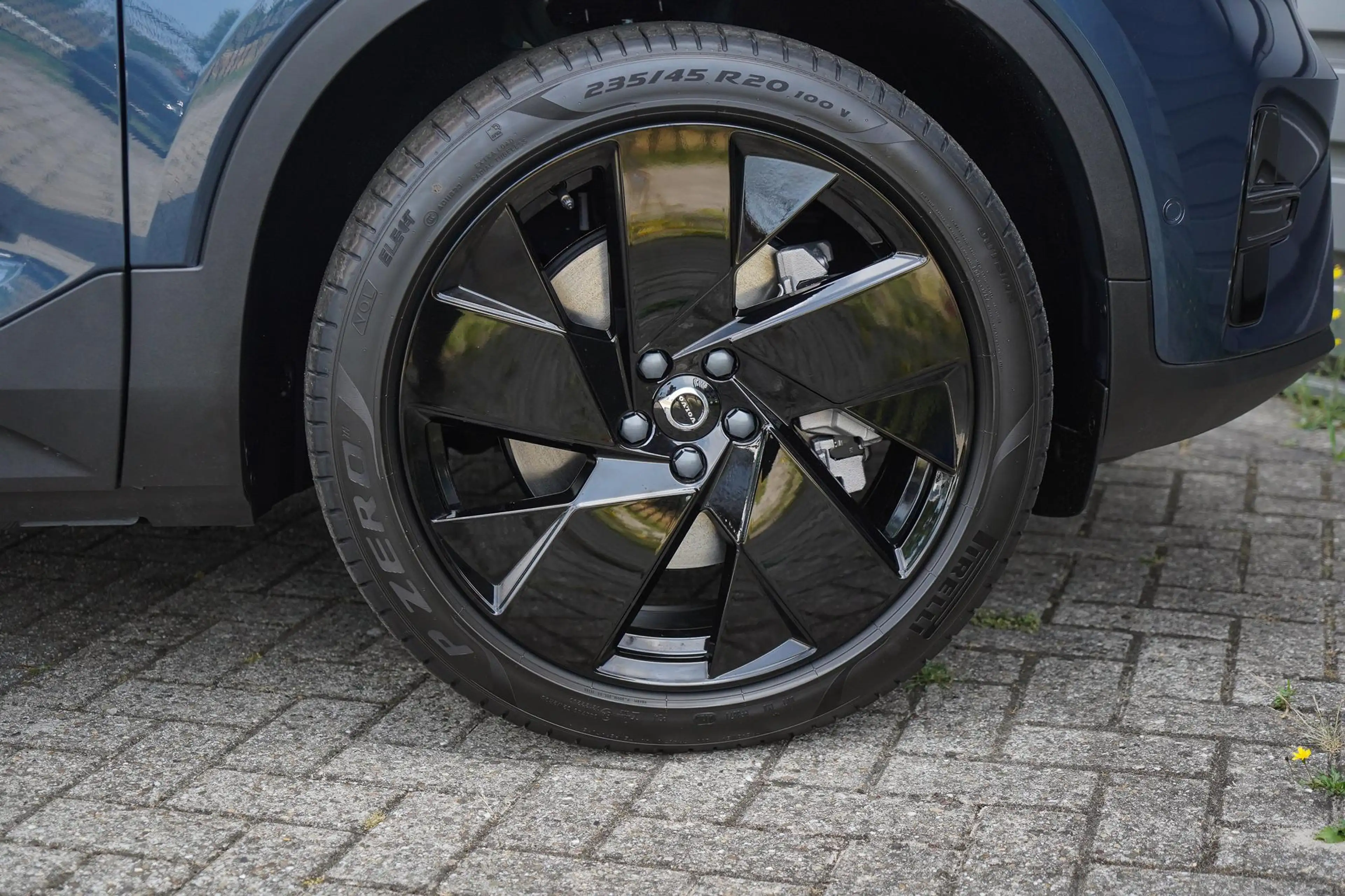 Volvo EC40 Twin Motor Ultra Black Edition 82 kWh | Extra geti — photo 7