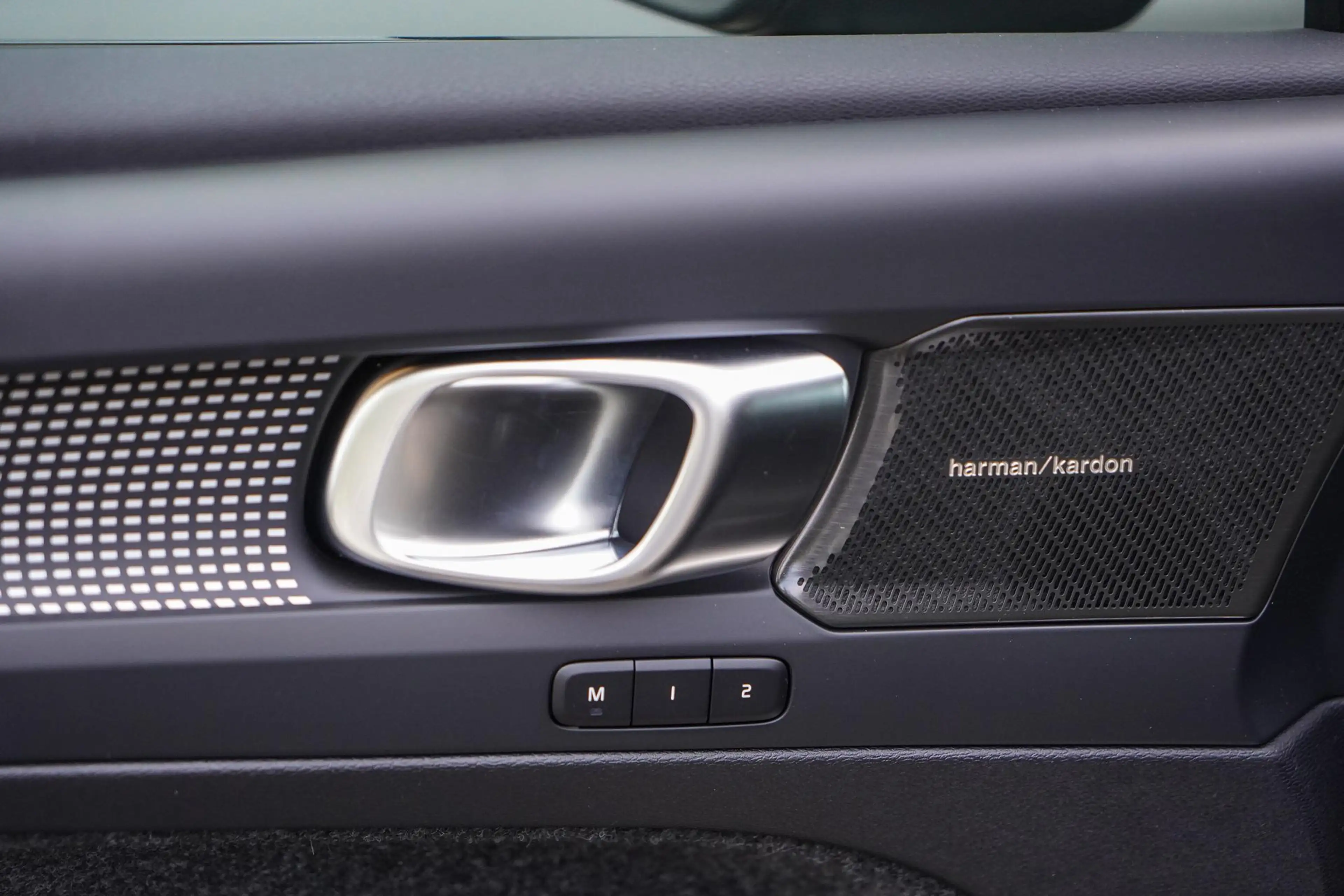 Volvo EC40 Twin Motor Ultra Black Edition 82 kWh | Extra geti — photo 15