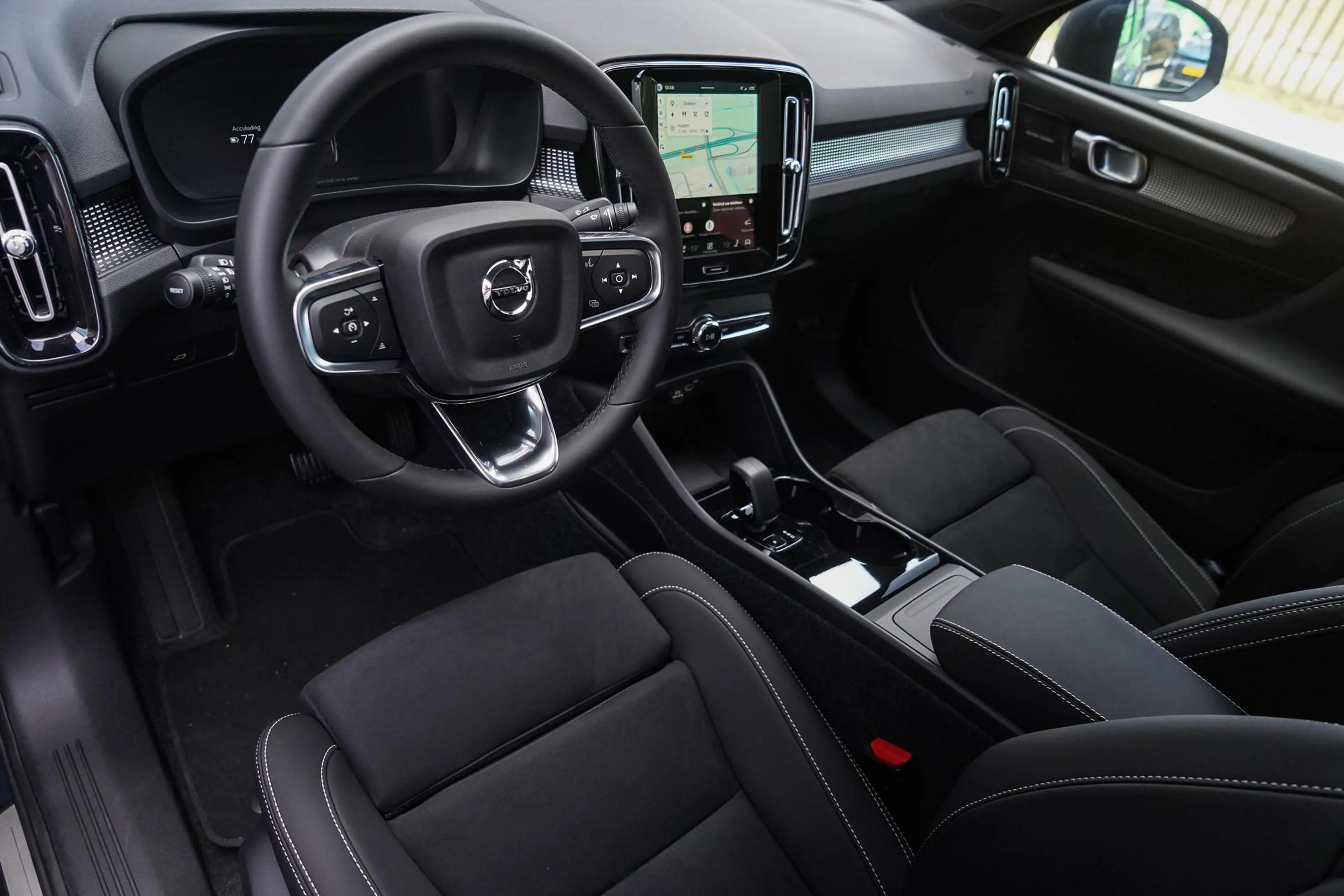 Volvo EC40 Twin Motor Ultra Black Edition 82 kWh | Extra geti — photo 12