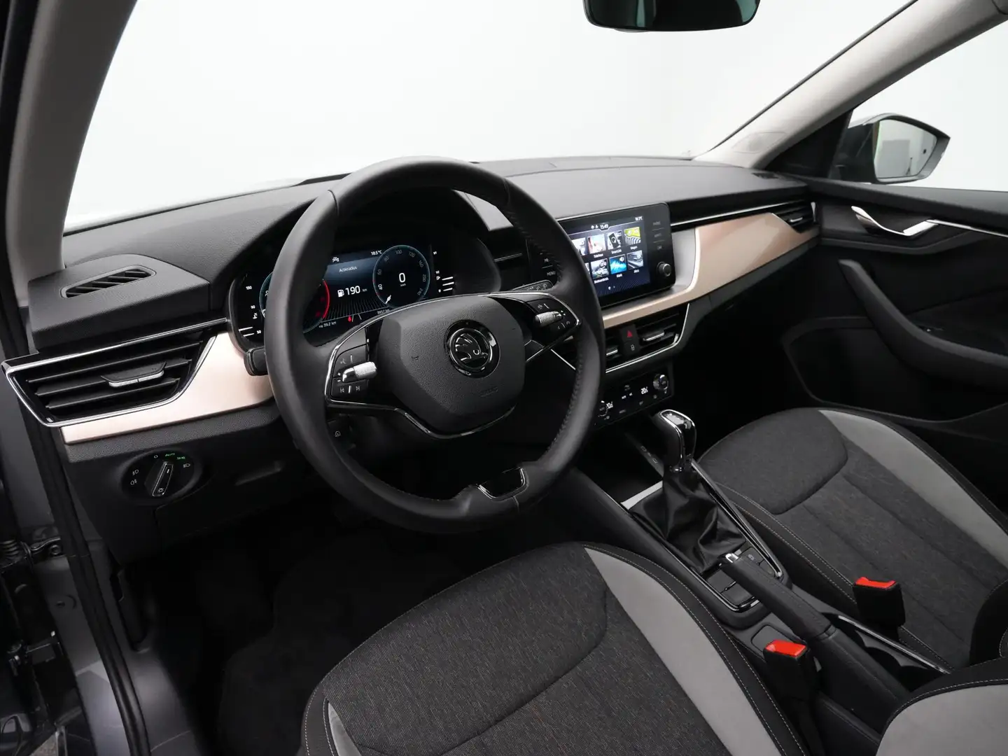 Skoda Kamiq 1.0 TSI 110 pk DSG Style | Achteruitrijcamera | St Gris - 2