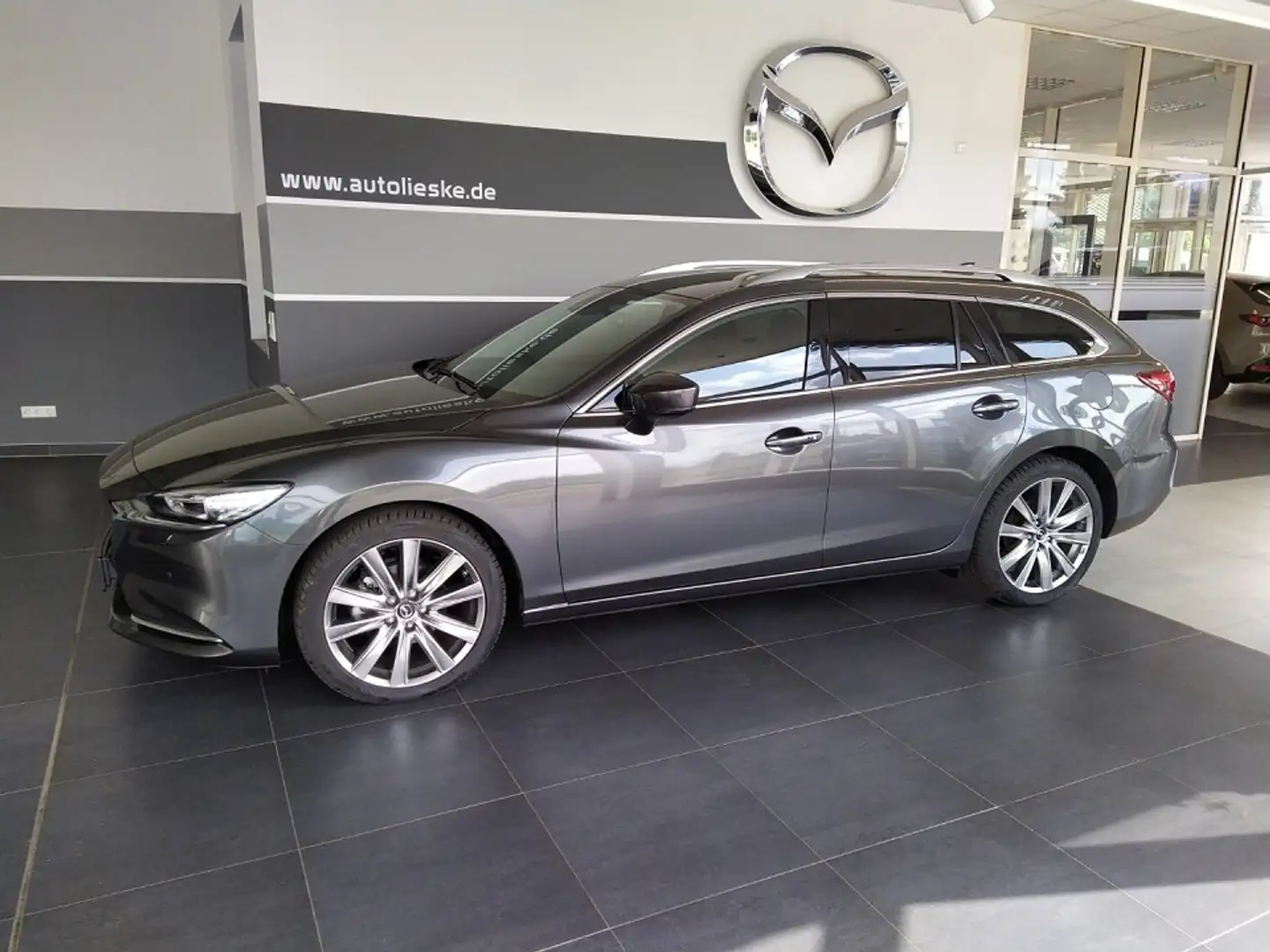 Mazda 6 2023 5WGN 2.5L SKYACTIV G 194ps 6AT FWD EXCLUSIVE Grijs - 2