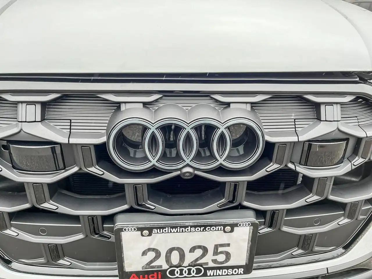 Audi SQ7 снимка Audi SQ7