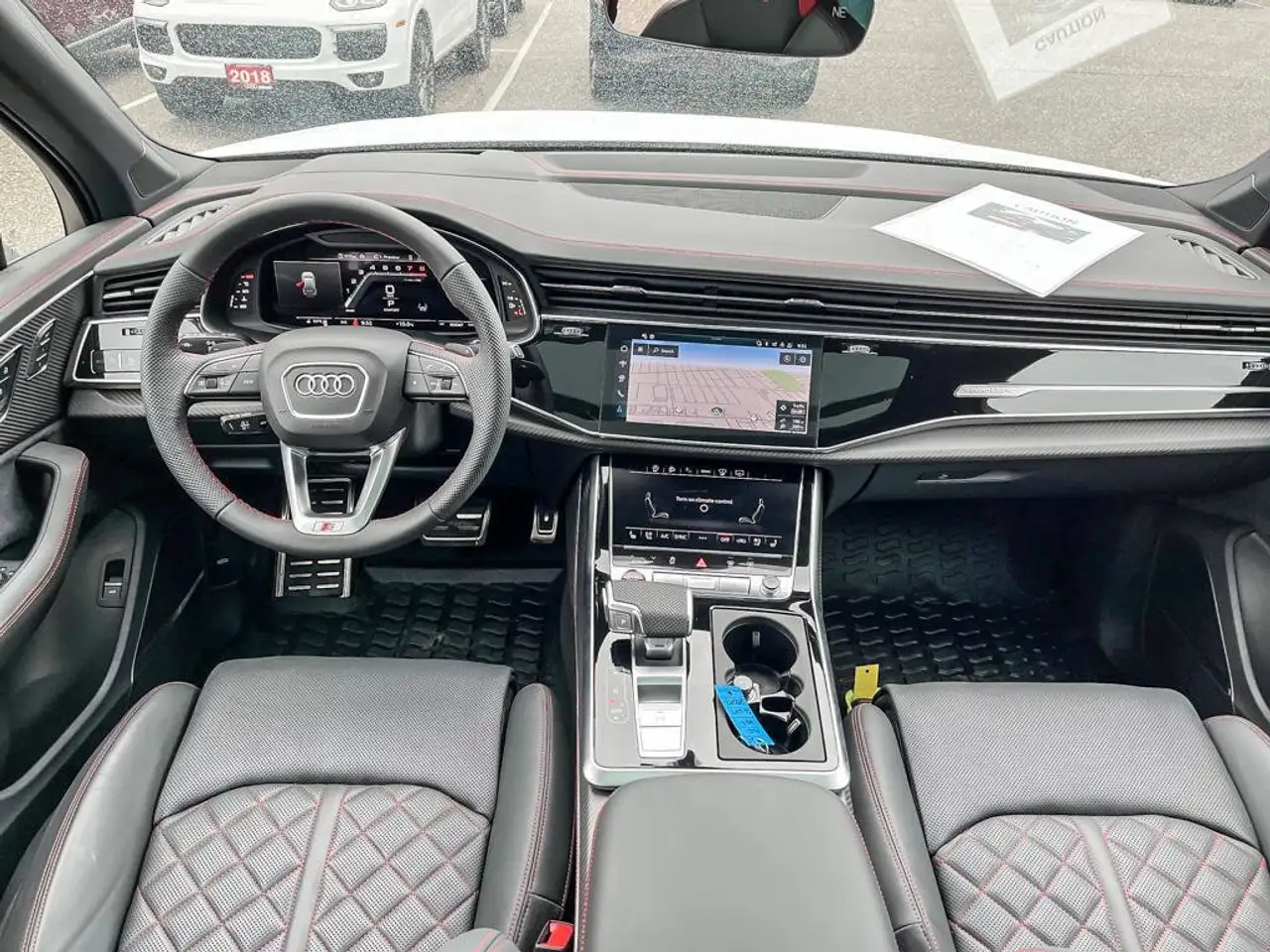 Audi SQ7 снимка Audi SQ7