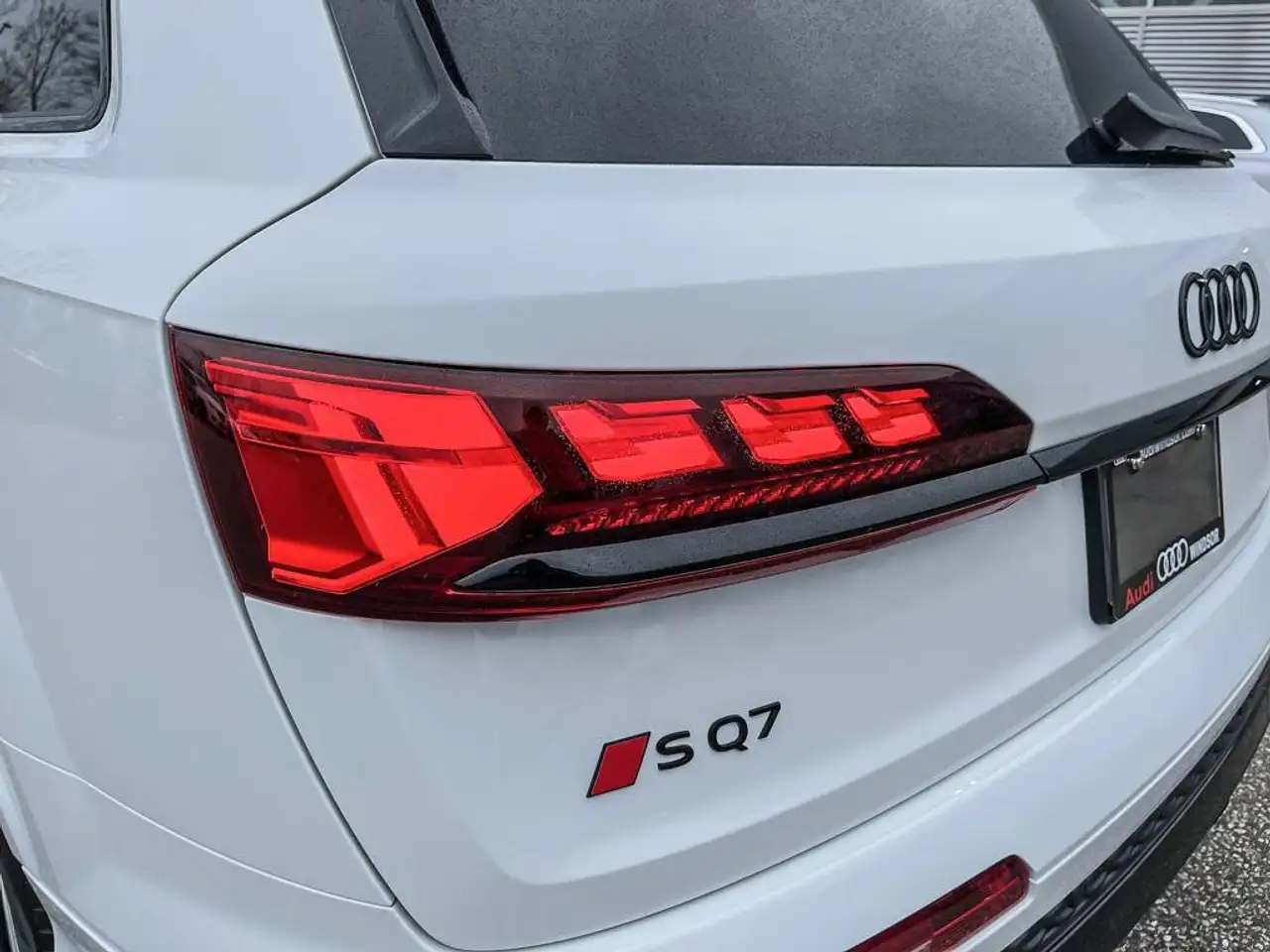 Audi SQ7 снимка Audi SQ7