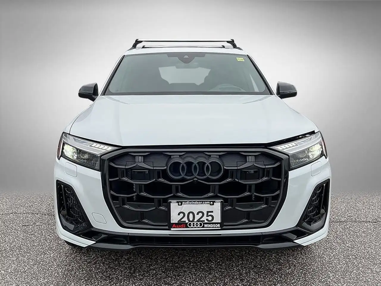 Audi SQ7 снимка Audi SQ7