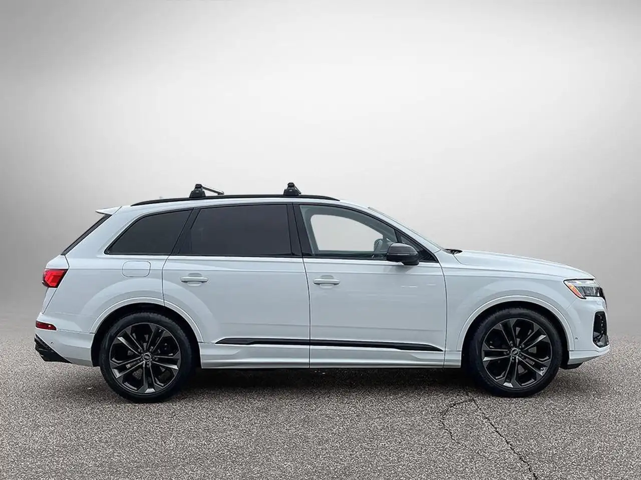 Audi SQ7 снимка Audi SQ7