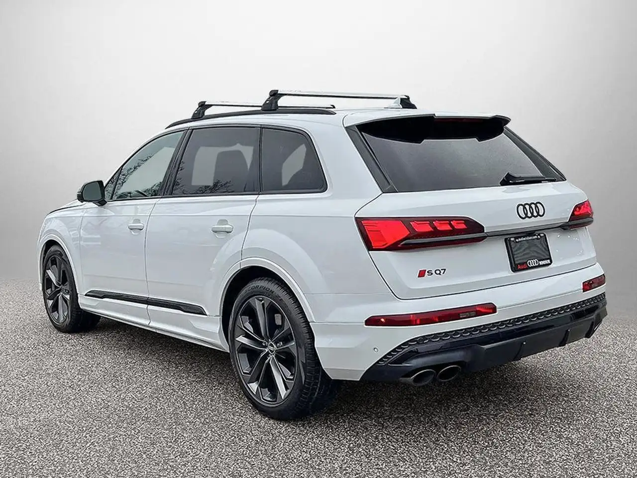 Audi SQ7 снимка Audi SQ7