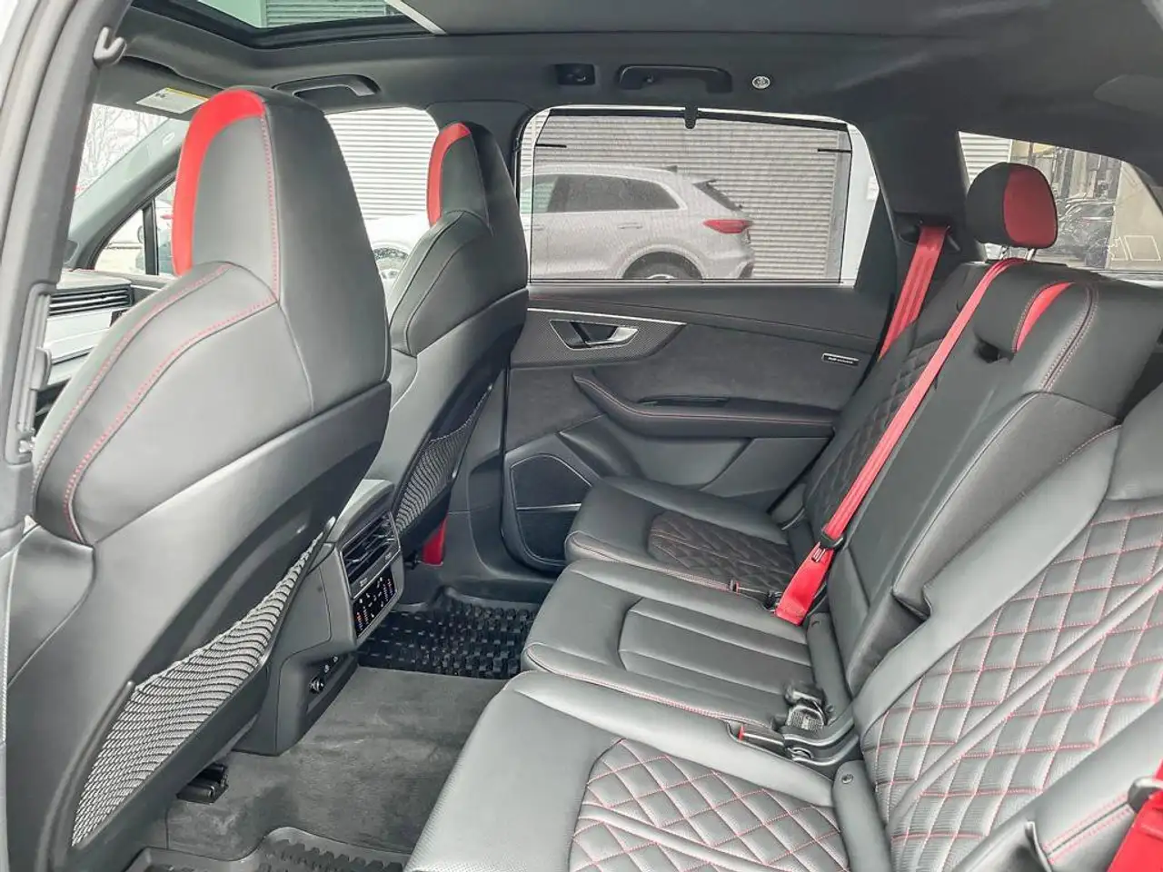 Audi SQ7 снимка Audi SQ7